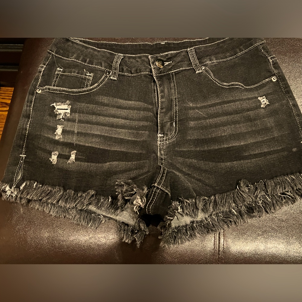 Cut off shorts